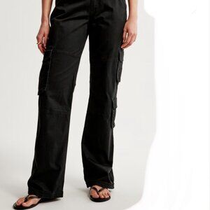 Abercrombie Relaxed Cargo Pants size 6